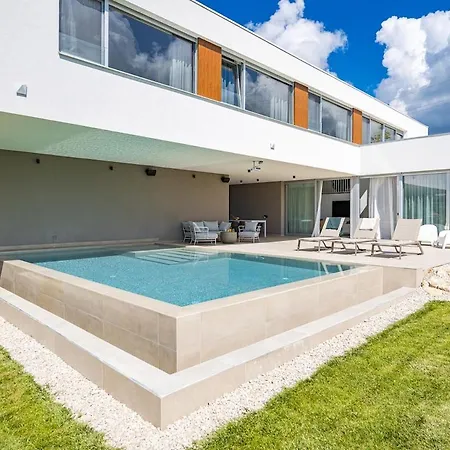 Tie Vizinada - Parenzo By Irundo